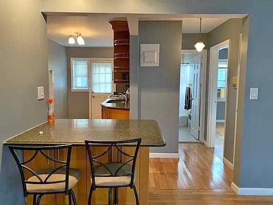 2 Beds 1 Bath Apartment