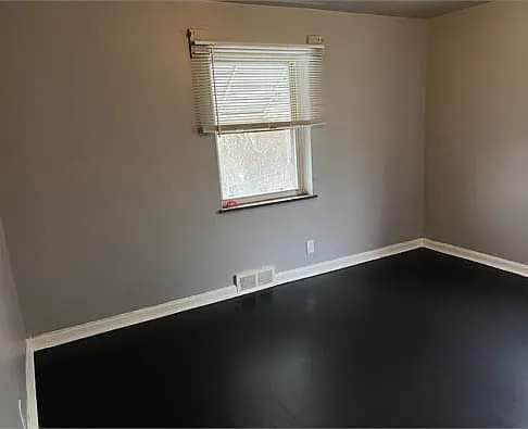 2 Beds 1 Bath - House photo'