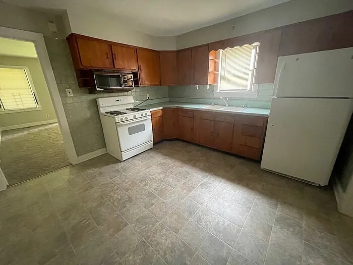 2 Beds 1 Bath House photo'