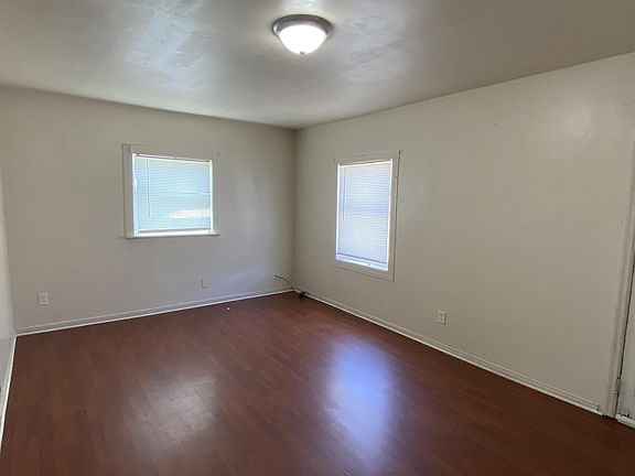 2 Beds 1 Bath - House photo'