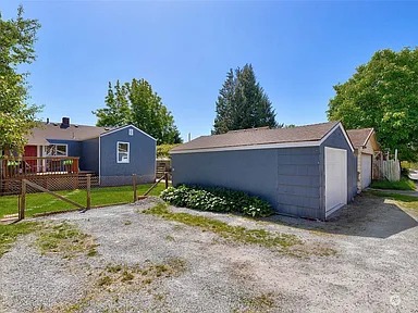 2 beds 1 bath House photo'