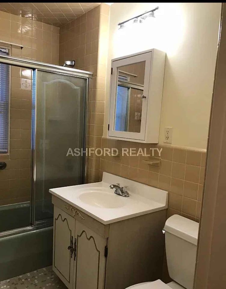 2 Beds 1 Bath - House photo'