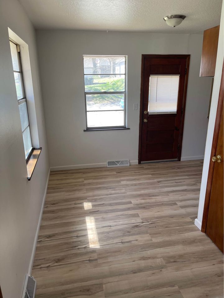 2 Beds 1 Bath - Townhouse - 12