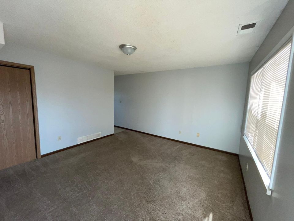 2 Beds 1 Bath Townhouse photo'