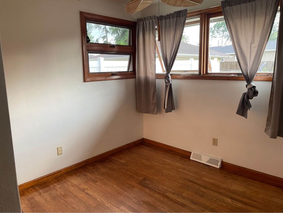 2 Beds 1 Bath - Townhouse photo'