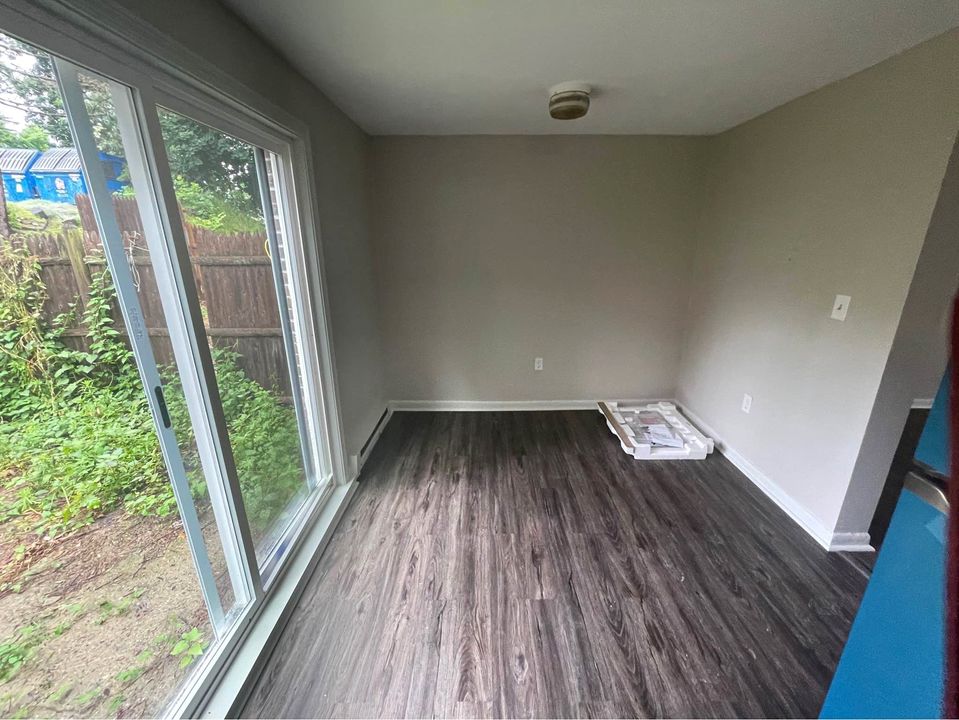 2 Beds 1 Bath - Townhouse