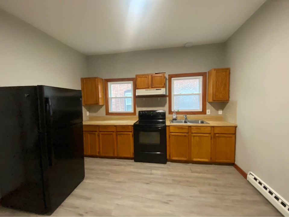 3 Beds 1 Bath - Apartment photo'