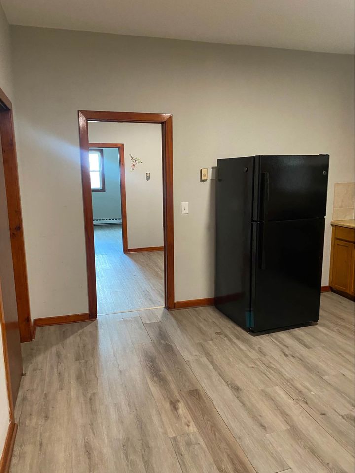 3 Beds 1 Bath - Apartment - 8