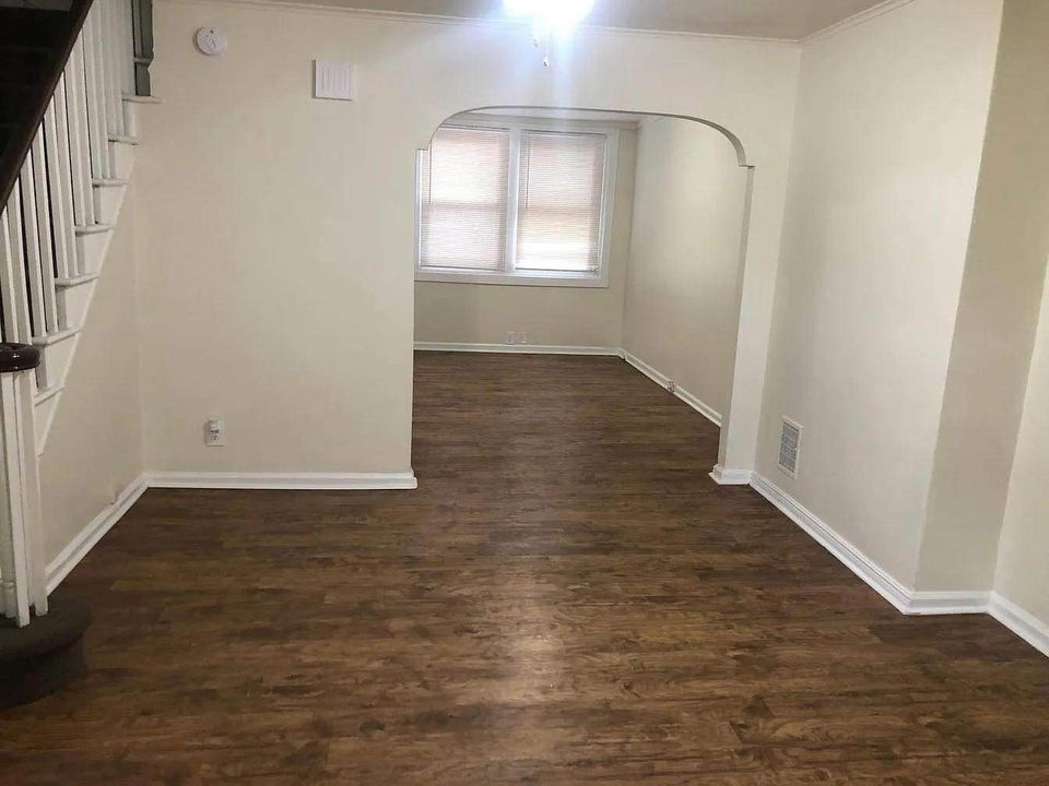 3 Beds 1 Bath - Apartment photo'