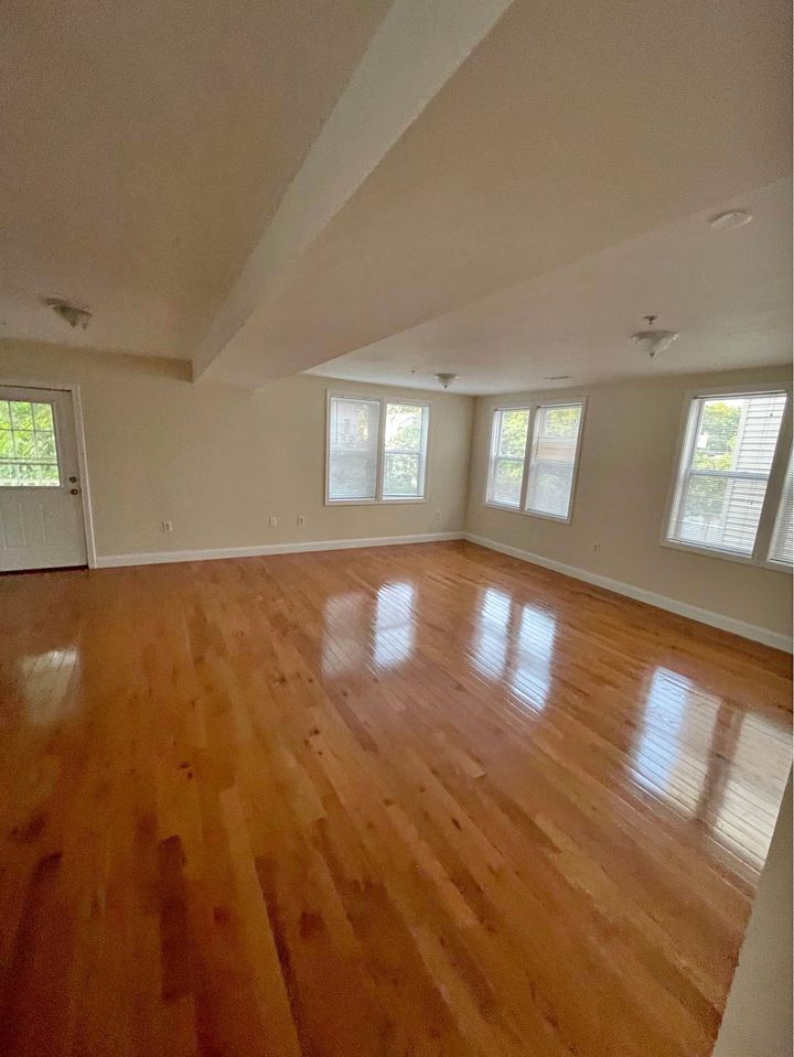 3 Beds 1 Bath - Apartment