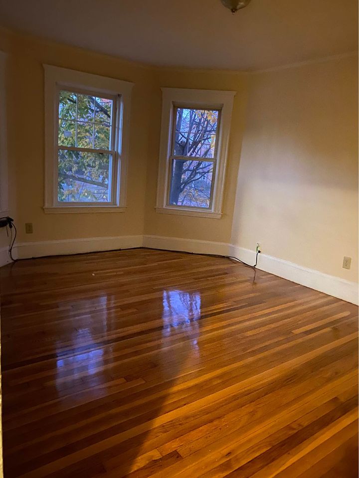 3 Beds 1 Bath Apartment photo'