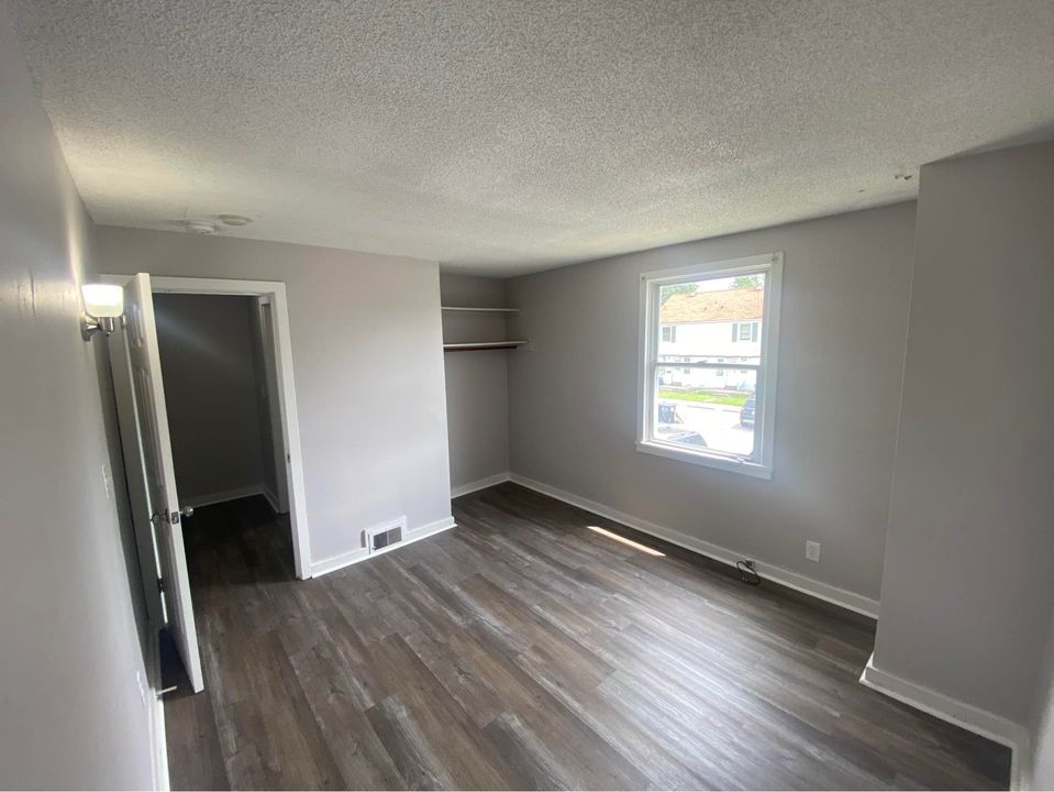 3 Beds 1 Bath - Apartment photo'