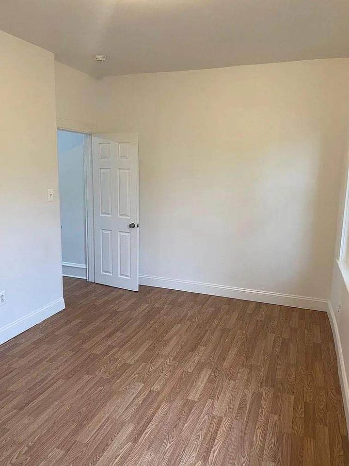 3 Beds 1 Bath - House photo'