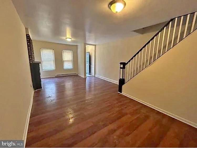 3 Beds 1 Bath - House