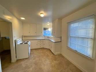 3bed 1bath home available for rent in 4210 54th St Sacramento, CA 95820 photo'