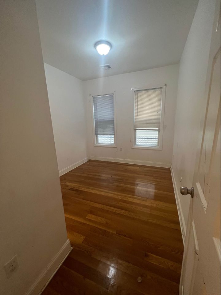 4 Beds 1 Bath - Apartment photo'