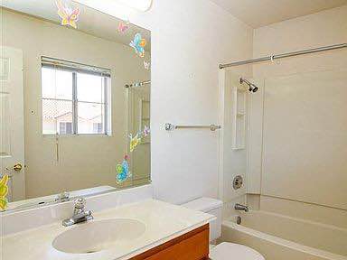 Share !! Spacious 1B Attached Bath Available for Rent in Townhouse - Perfect for 2! - 2