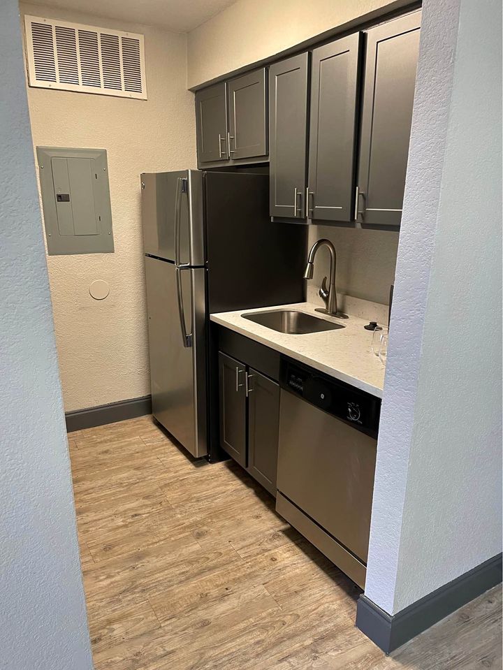 1 Bed 1 Bath - Apartment