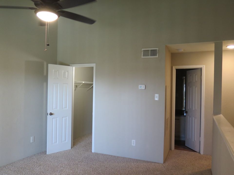 1 Bed 1 Bath Townhouse photo'