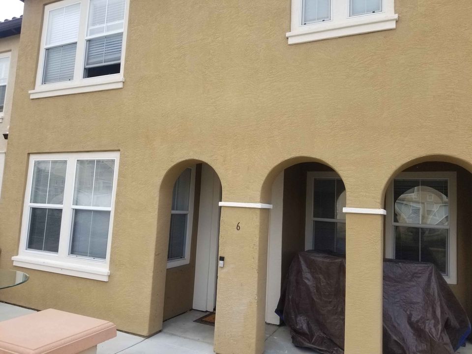 1 Bed 1 Bath - Townhouse photo'