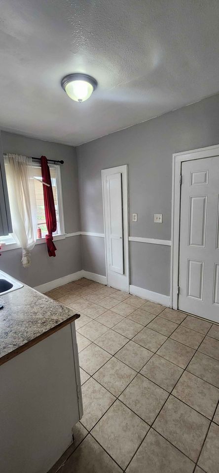 2 Beds 1 Bath - Apartment - 14