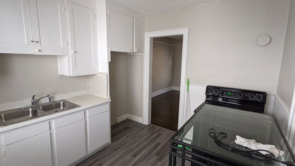 2 Beds 1 Bath Apartment photo'