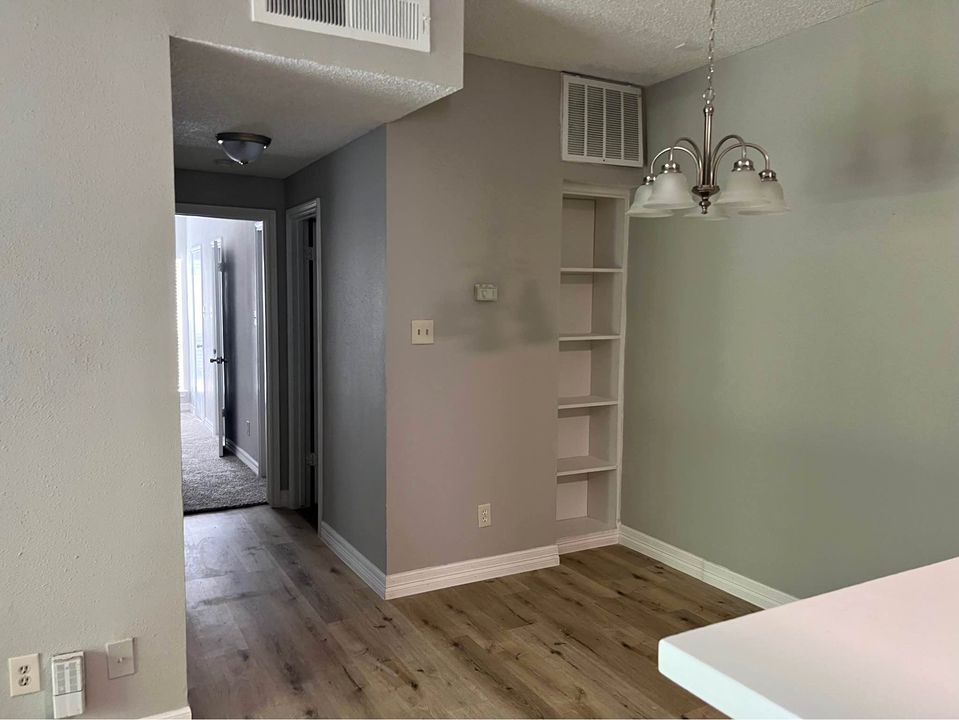 2 Beds 1 Bath - Apartment