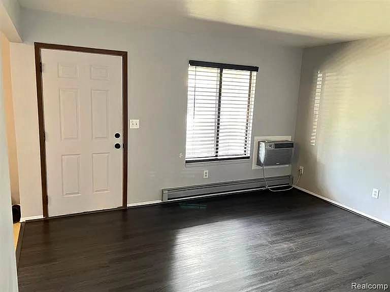 2 Beds 1 Bath - Apartment photo'