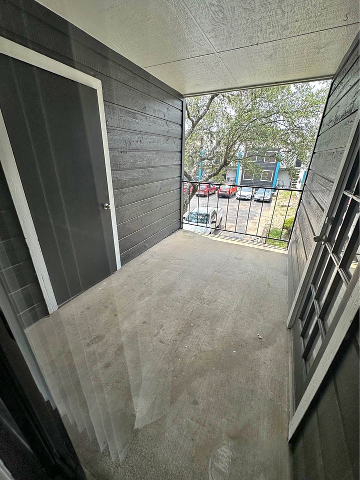 2 Beds 1 Bath - Apartment