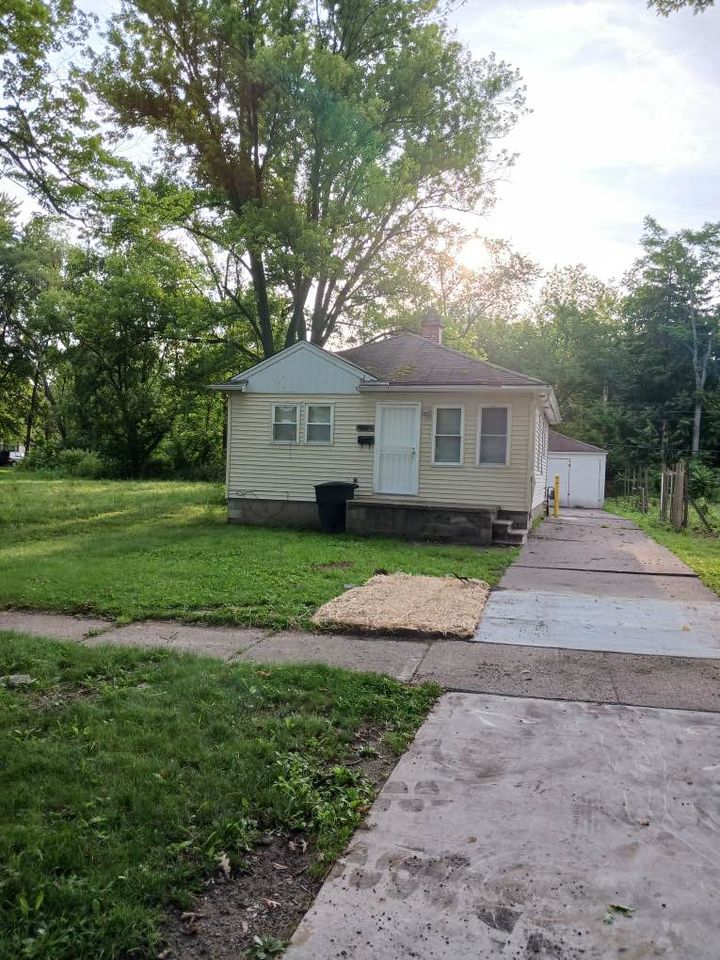 2 Beds 1 Bath - House