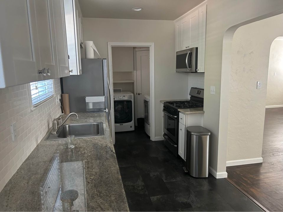 2 Beds 1 Bath - House photo'