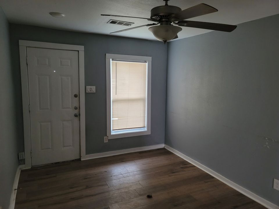 2 Beds 1 Bath House photo'