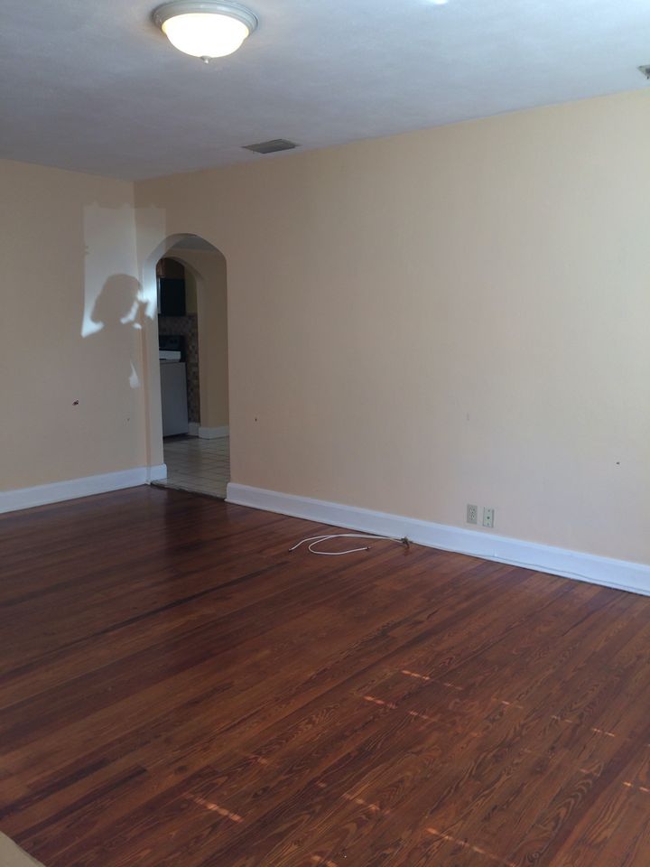 2 Beds 1 Bath House photo'