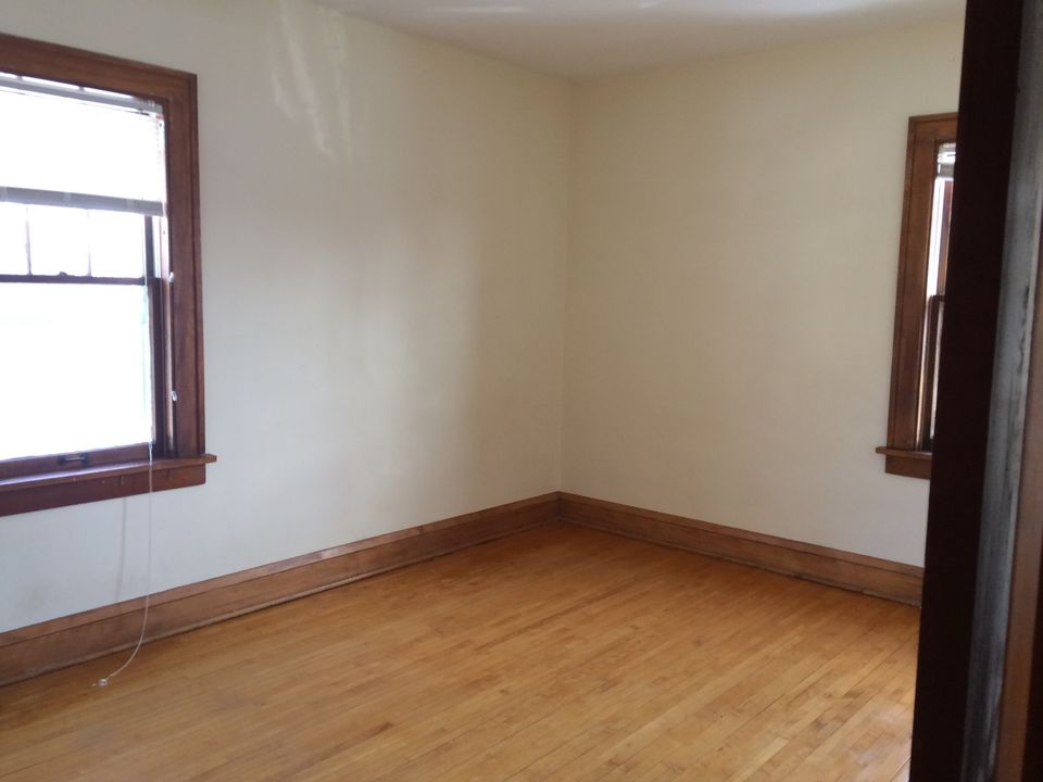 2 Beds 1 Bath Townhouse photo'