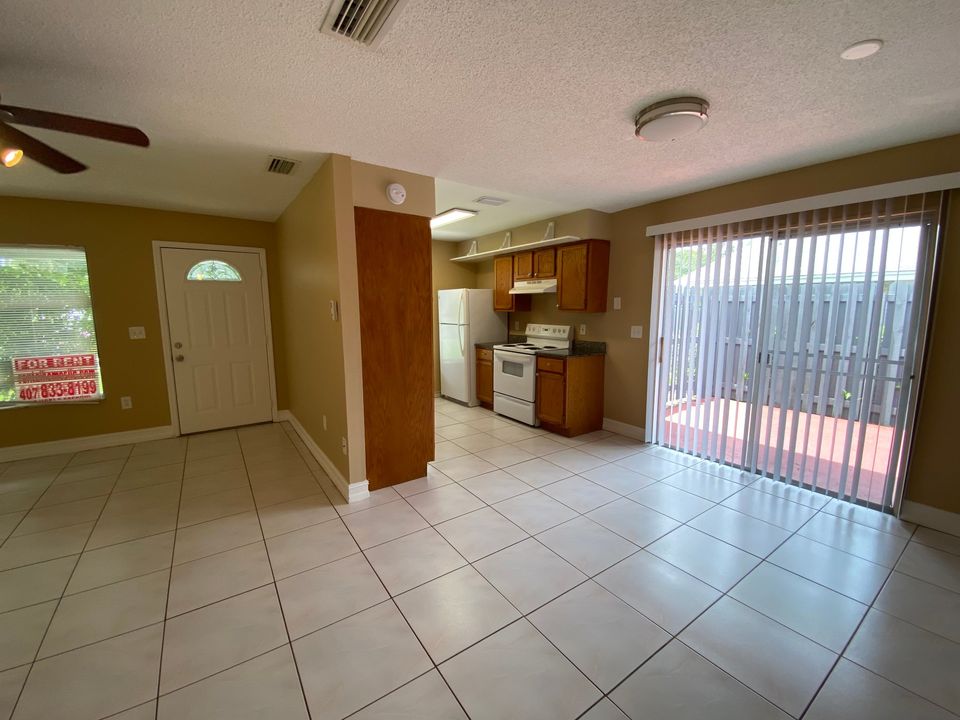 2 Beds 1 Bath Townhouse photo'