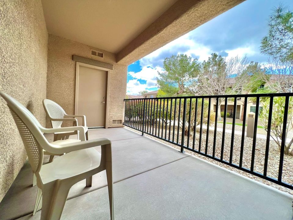 2 Beds 2 Baths Townhouse photo'