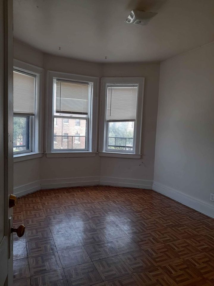 3 Beds 1 Bath - Apartment photo'