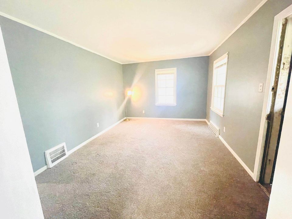 3 Beds 1 Bath - House photo'