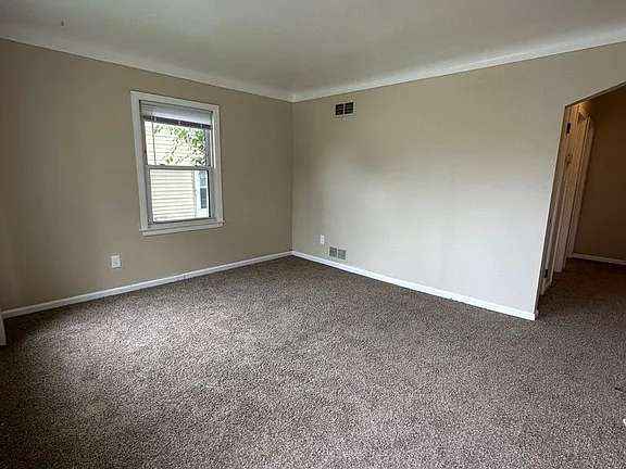 3 Beds 1 Bath - House photo'