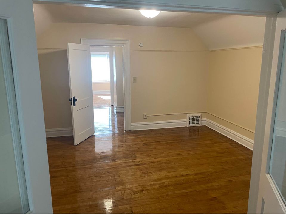 3 Beds 1 Bath - House photo'