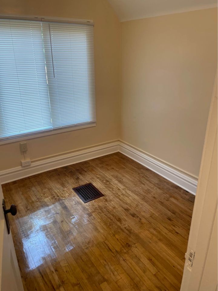 3 Beds 1 Bath - House photo'