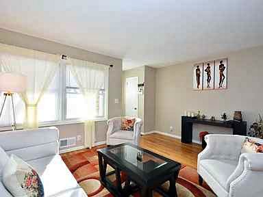 3 Beds 2 Baths - Townhouse