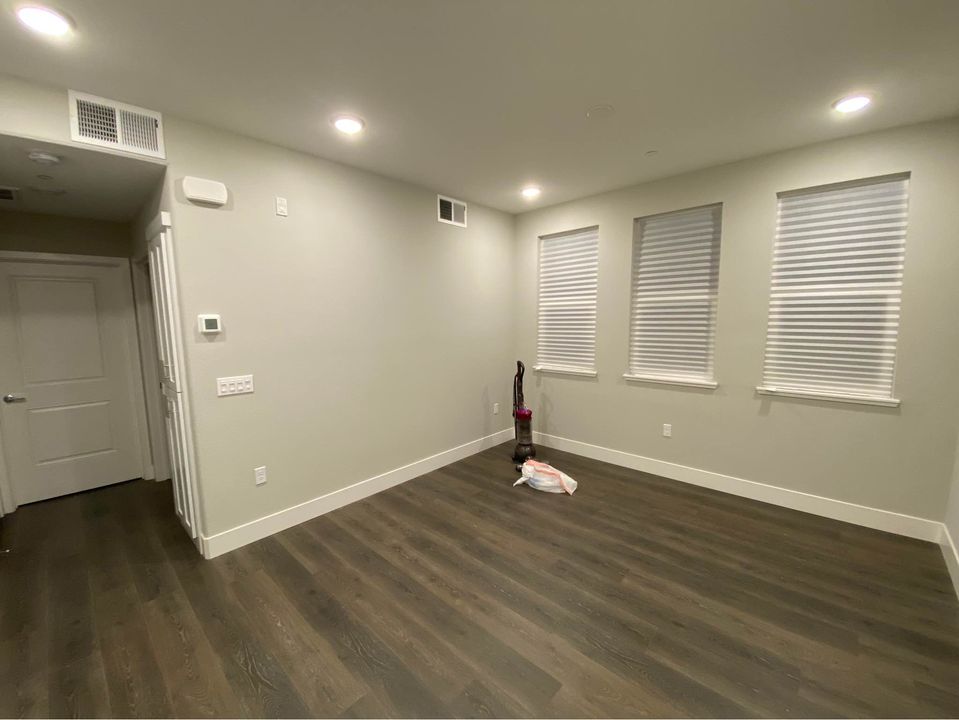 1 Bed 1 Bath - Townhouse photo'