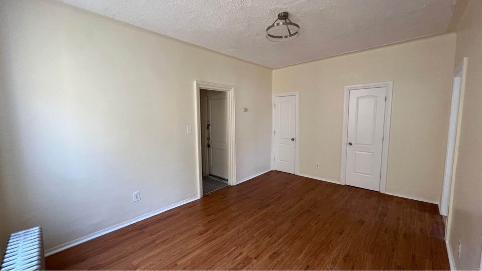 2 Beds 1 Bath Apartment photo'