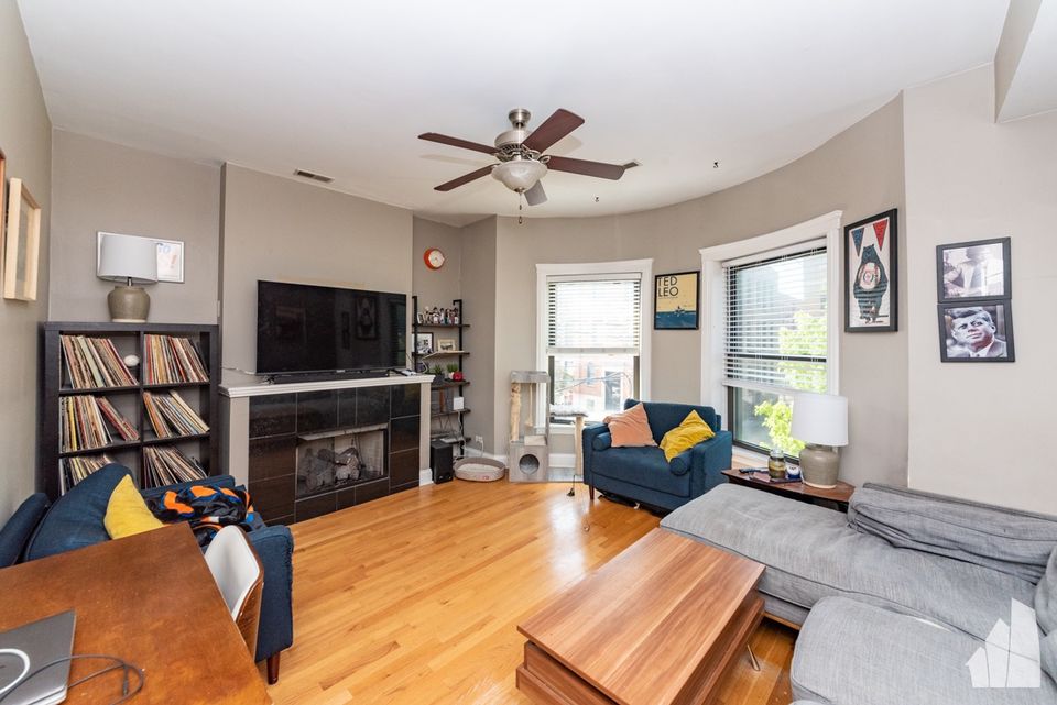 2 Beds 1 Bath Apartment/condo photo'