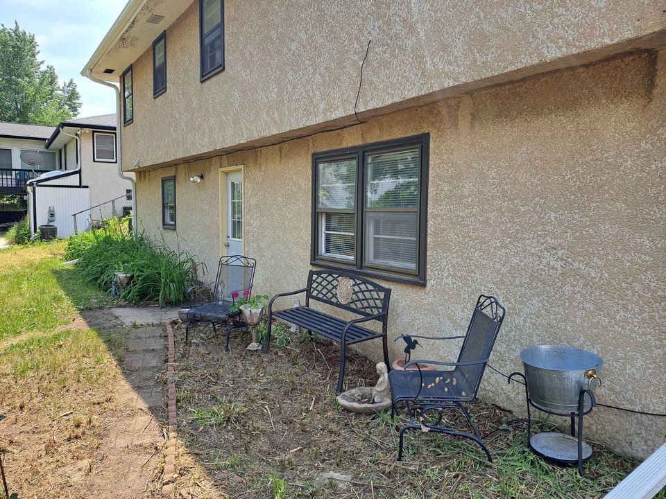 2 Beds 1 Bath - House photo'