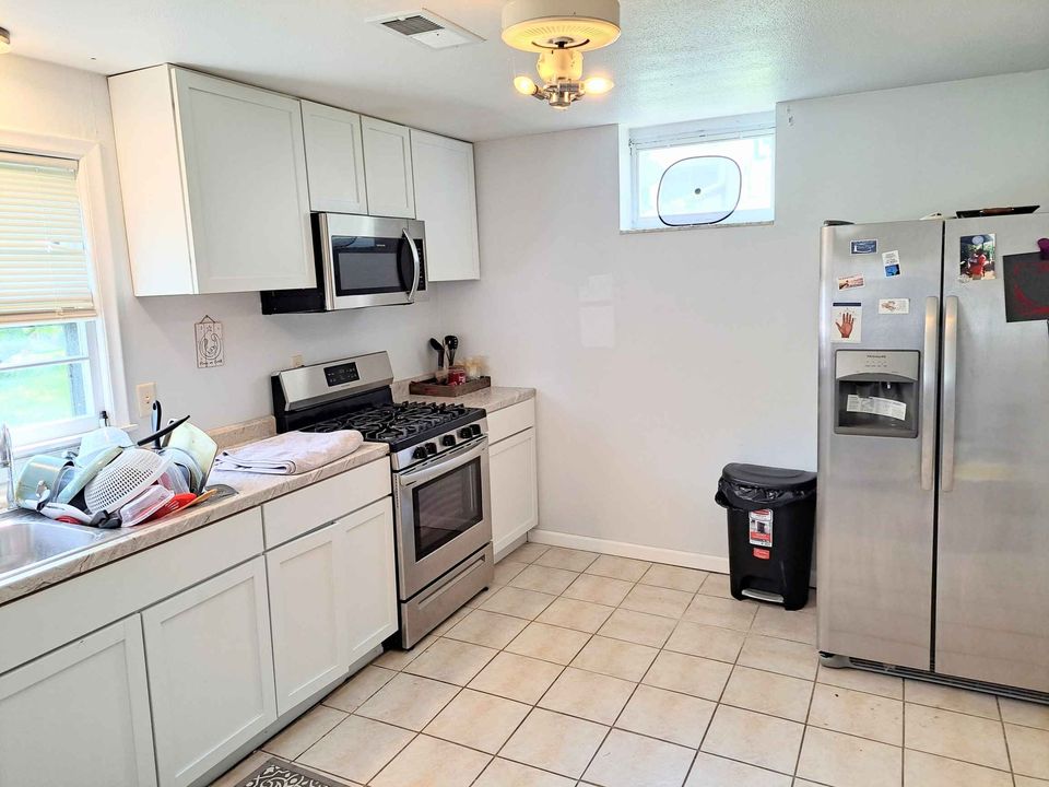 2 Beds 1 Bath - House photo'