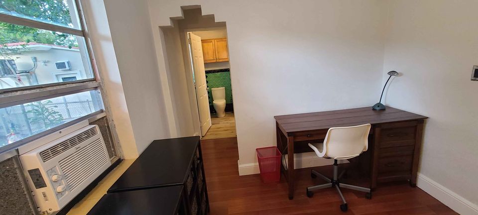 2 Beds 1 Bath - House photo'