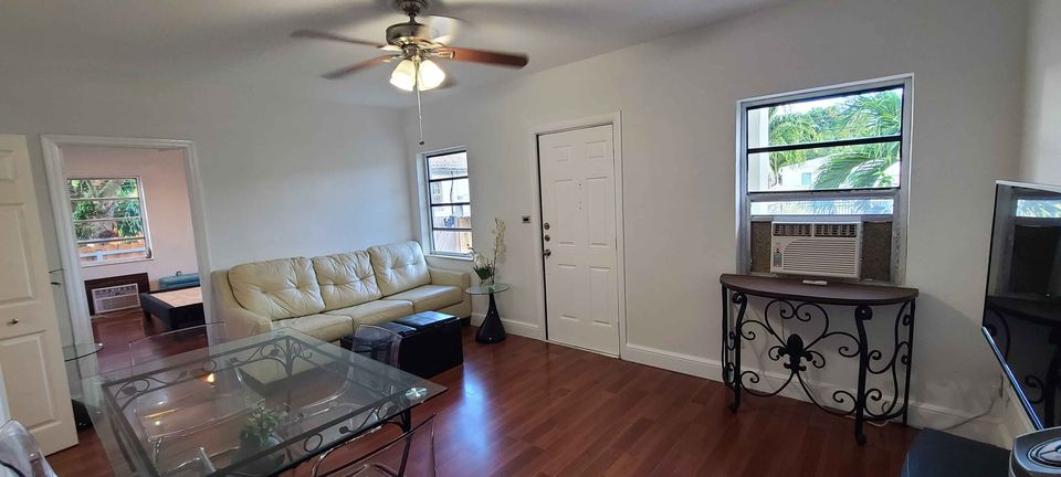 2 Beds 1 Bath - House photo'