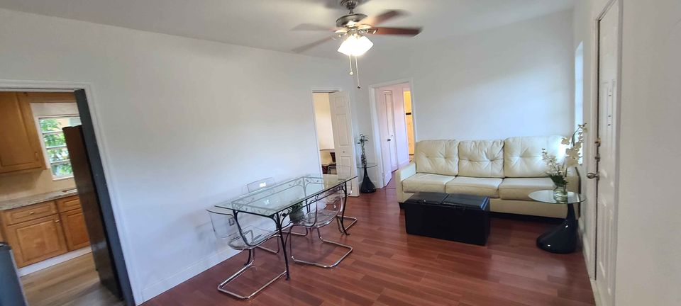 2 Beds 1 Bath - House photo'